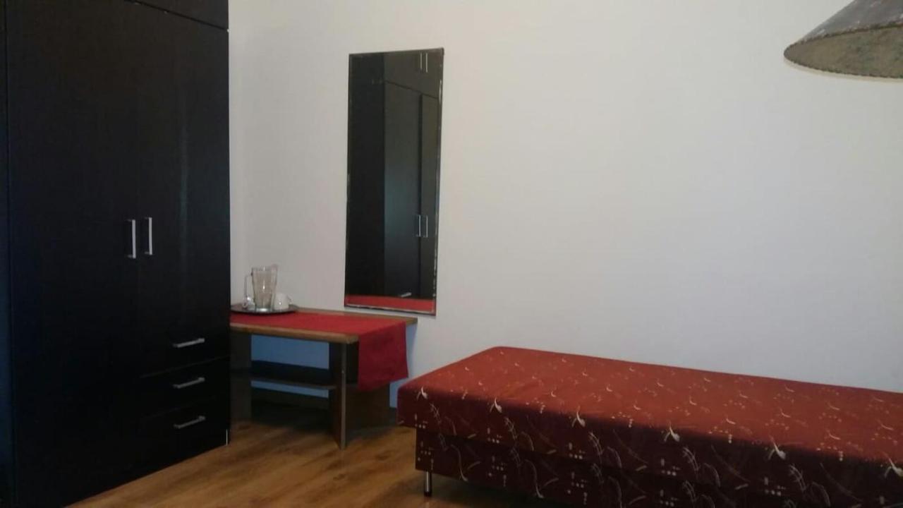 2 Studio Boedapest Buitenkant foto